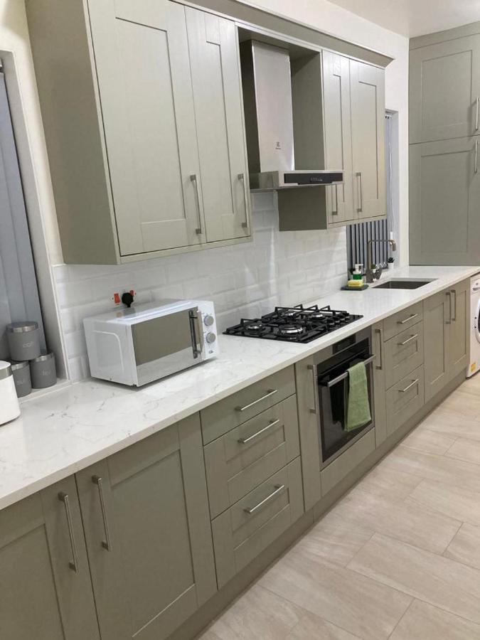 Homely 3-Bed House In Bham 15 Min From City Centre Birmingham Exterior foto